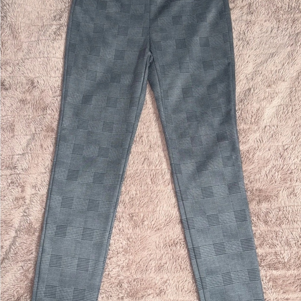 Gray Plaid Pull-On Slim Ankle Pants